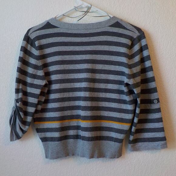 Take Out Stripped Gray Crop Cardigan Knit Top Button Up Teens size XL Women M - Picture 5 of 6